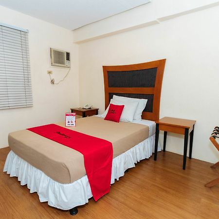 Reddoorz @ Amorsolo Makati Makati City Esterno foto